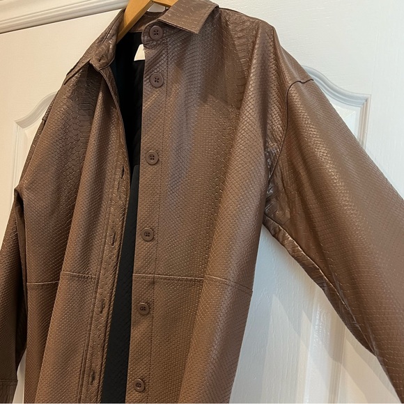 Babaton Pelli Shirt Jacket (Vegan Leather) - Picture 7 of 13
